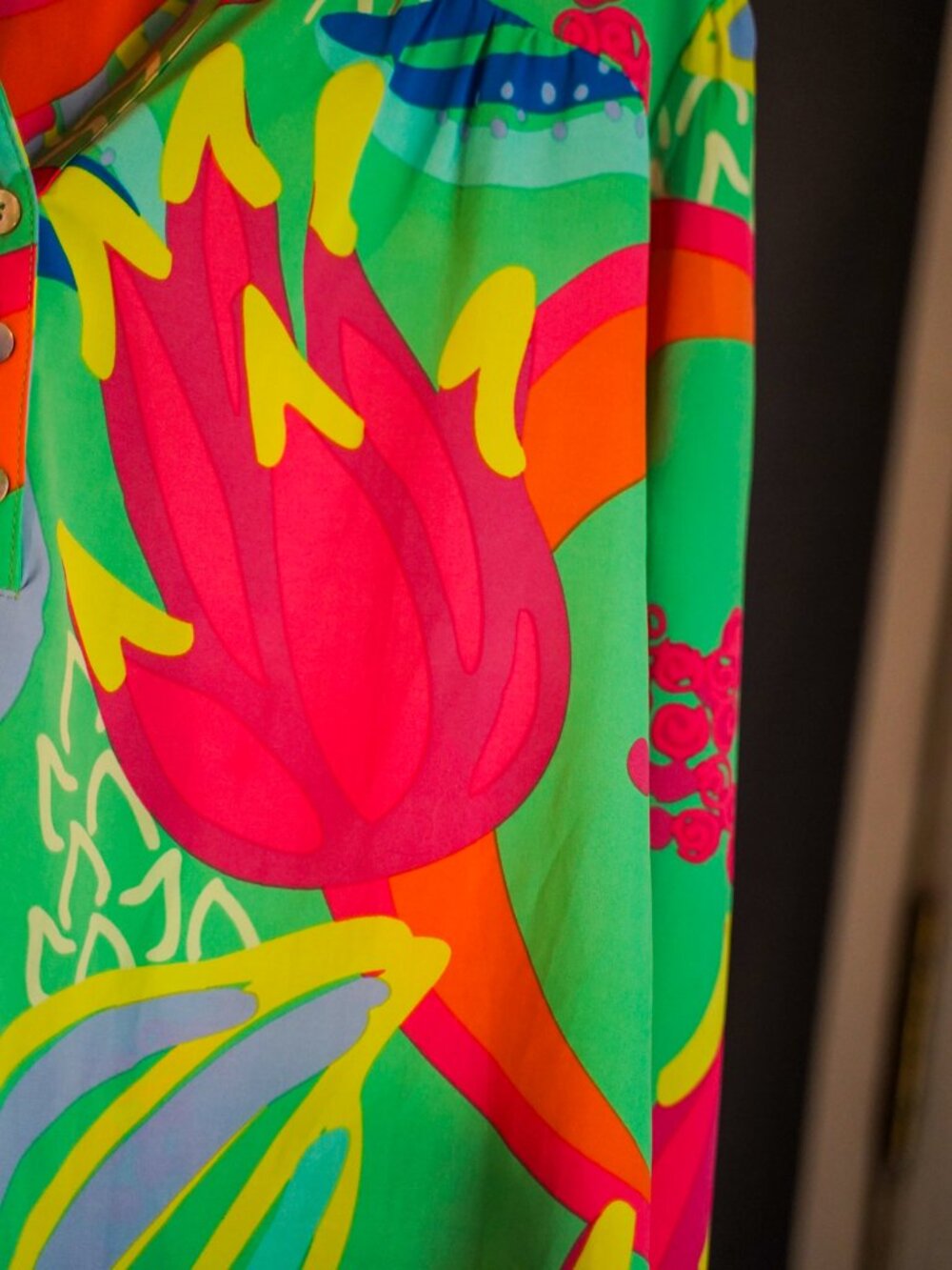 Michelle McDowell Vibrant Abstract Floral Print Blouse Women's Medium - Picture 5 of 12